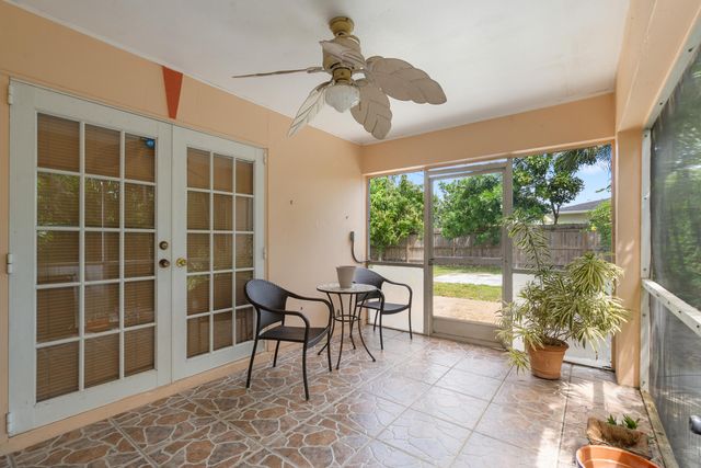 306 18th Avenue N, Lake Worth Beach, FL 33460