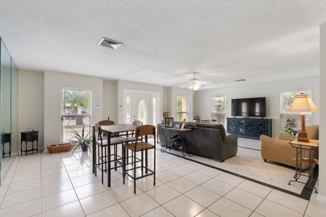 306 18th Avenue N, Lake Worth Beach, FL 33460