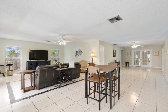 306 18th Avenue N, Lake Worth Beach, FL 33460