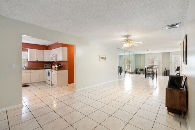 306 18th Avenue N, Lake Worth Beach, FL 33460