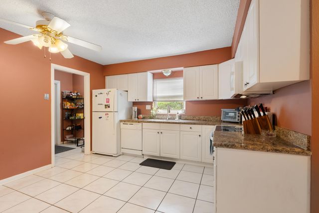 306 18th Avenue N, Lake Worth Beach, FL 33460