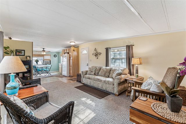 276 Center Point Drive, Montezuma, IA 50171