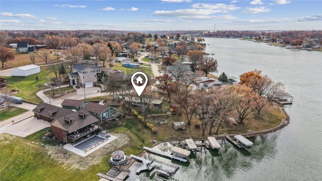 276 Center Point Drive, Montezuma, IA 50171