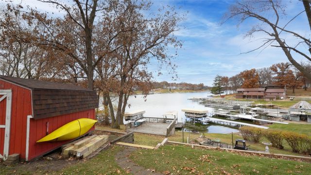 276 Center Point Drive, Montezuma, IA 50171