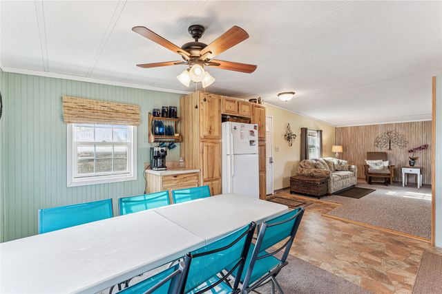 276 Center Point Drive, Montezuma, IA 50171