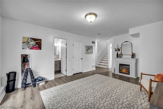 59 Joplin Drive, Akron, OH 44319