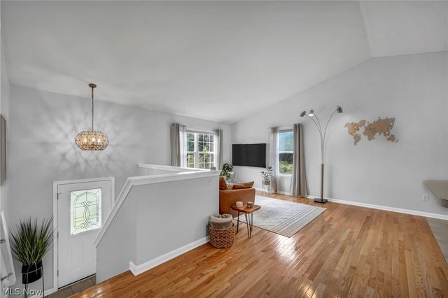 59 Joplin Drive, Akron, OH 44319