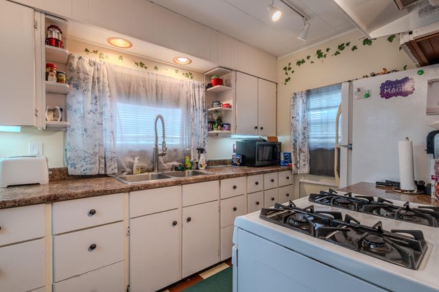 2799 Siskiyou Boulevard 36, Ashland, OR 97520