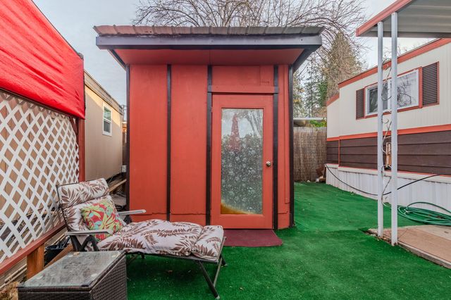 2799 Siskiyou Boulevard 36, Ashland, OR 97520