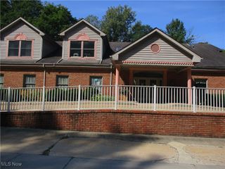 880 Mull Avenue, Akron, OH 44313