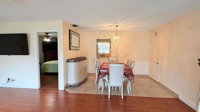 320 Lake Dora Drive 320, West Palm Beach, FL 33411