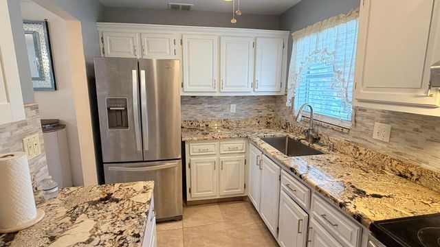 320 Lake Dora Drive 320, West Palm Beach, FL 33411