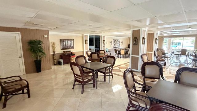 320 Lake Dora Drive 320, West Palm Beach, FL 33411