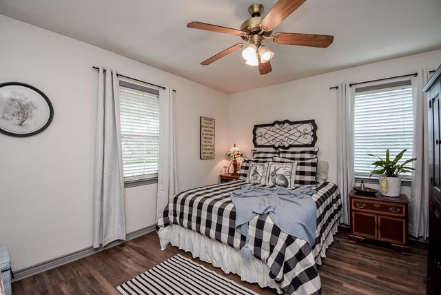 4427 County Road 382, Louise, TX 77455