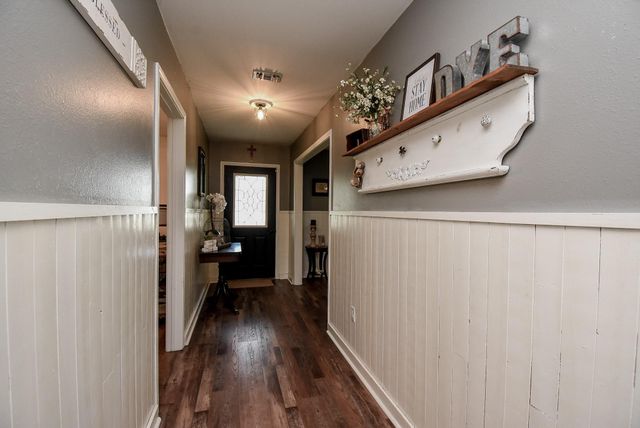 4427 County Road 382, Louise, TX 77455