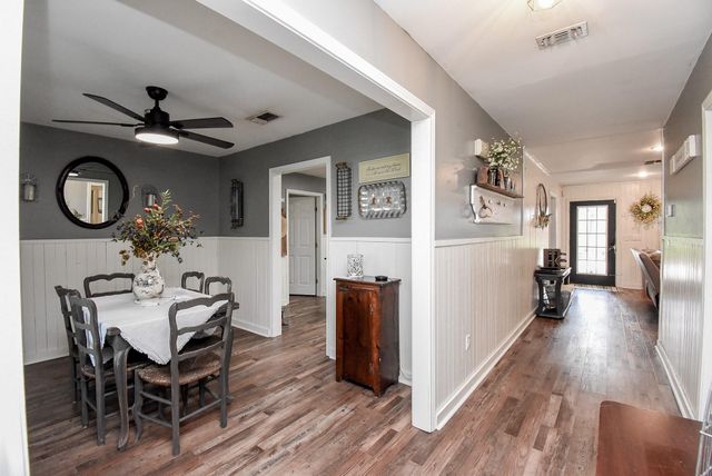 4427 County Road 382, Louise, TX 77455