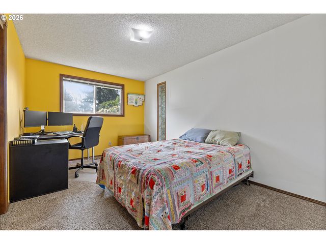 3825 Ne 2ND St, Gresham, OR 97030