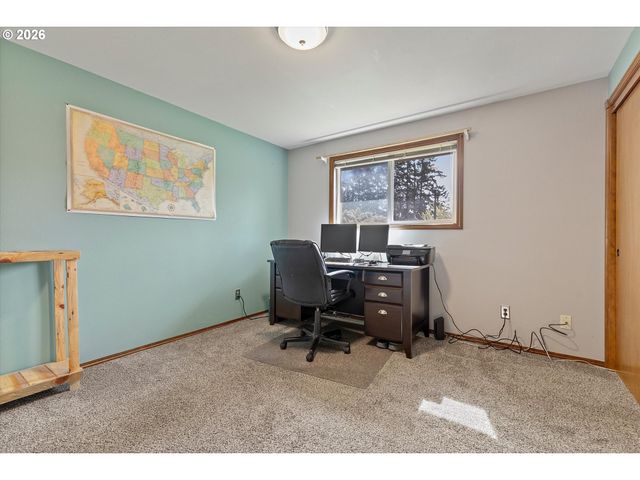 3825 Ne 2ND St, Gresham, OR 97030