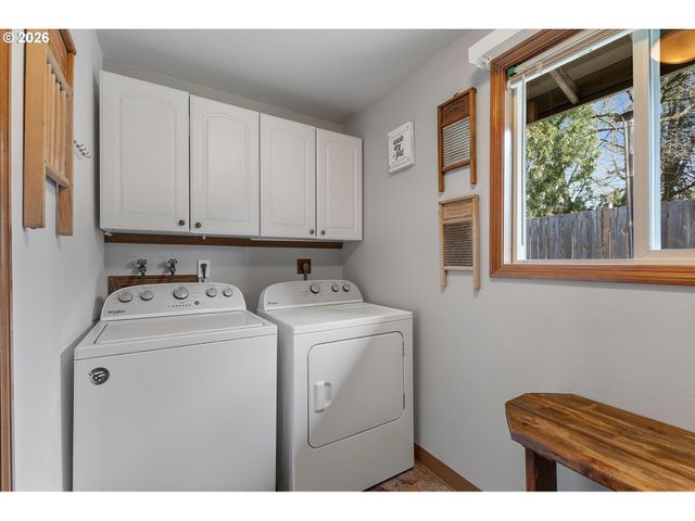 3825 Ne 2ND St, Gresham, OR 97030