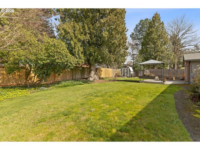 3825 Ne 2ND St, Gresham, OR 97030