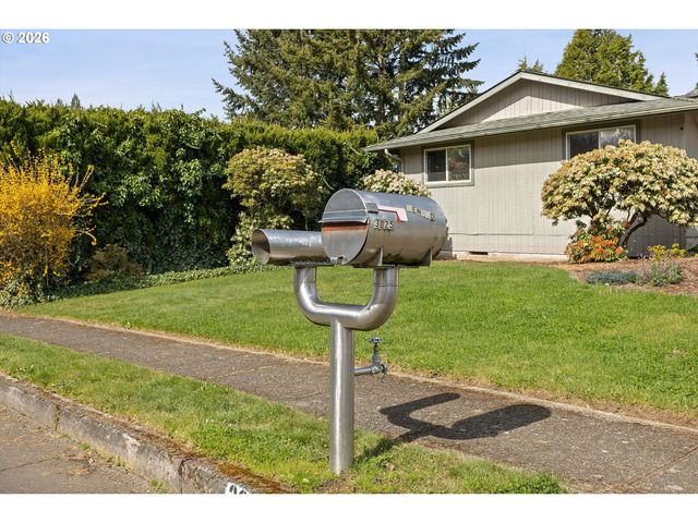 3825 Ne 2ND St, Gresham, OR 97030