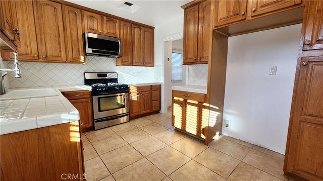 25714 Crest Road, Torrance, CA 90505