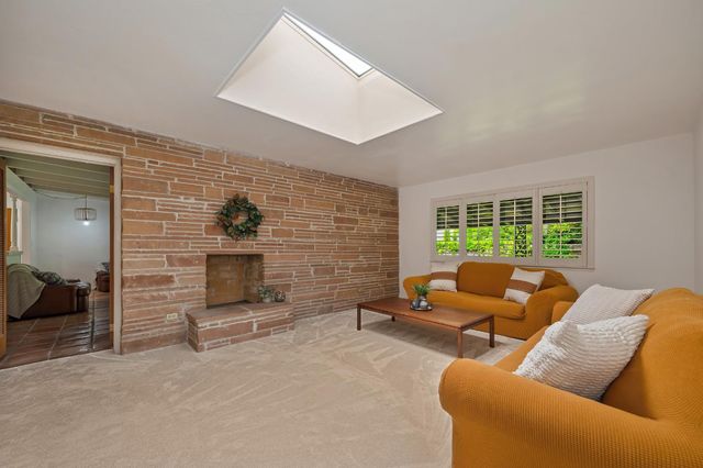 1451 McClaren Dr, Carmichael, CA 95608