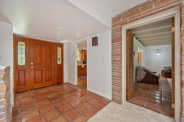 1451 McClaren Dr, Carmichael, CA 95608