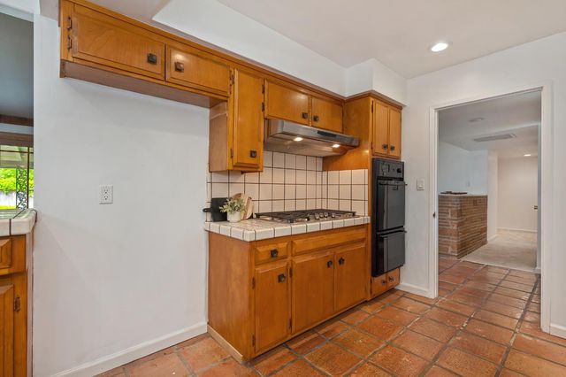 1451 McClaren Dr, Carmichael, CA 95608