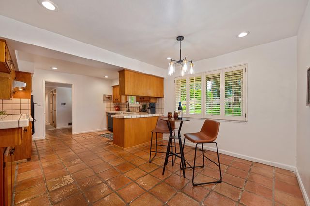 1451 McClaren Dr, Carmichael, CA 95608