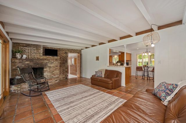 1451 McClaren Dr, Carmichael, CA 95608