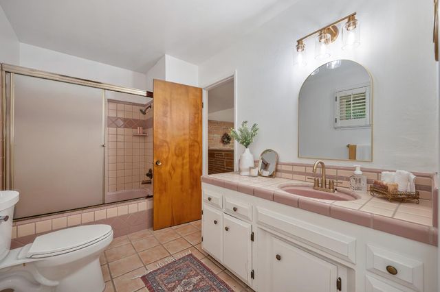 1451 McClaren Dr, Carmichael, CA 95608