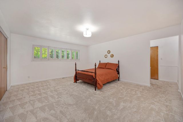 1451 McClaren Dr, Carmichael, CA 95608