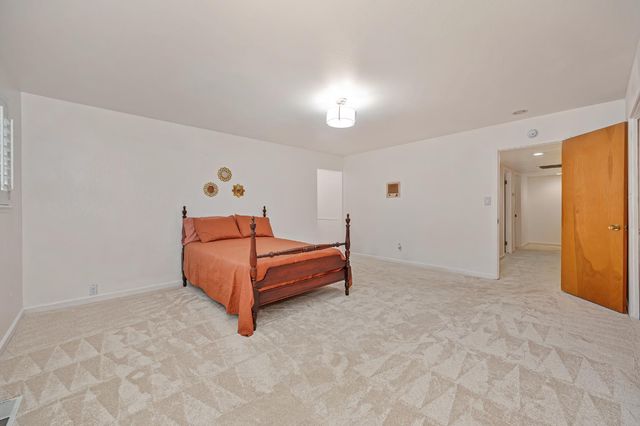 1451 McClaren Dr, Carmichael, CA 95608