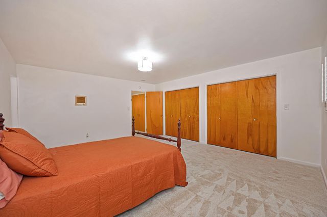 1451 McClaren Dr, Carmichael, CA 95608