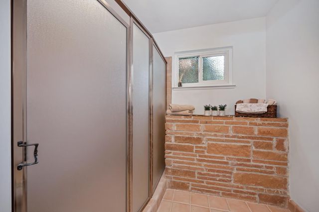 1451 McClaren Dr, Carmichael, CA 95608