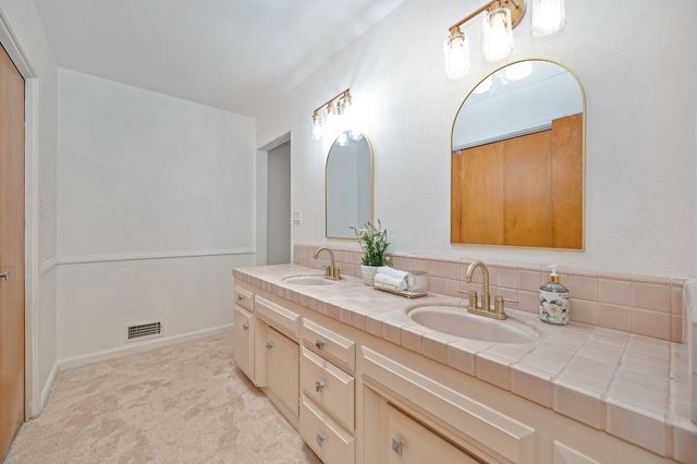 1451 McClaren Dr, Carmichael, CA 95608