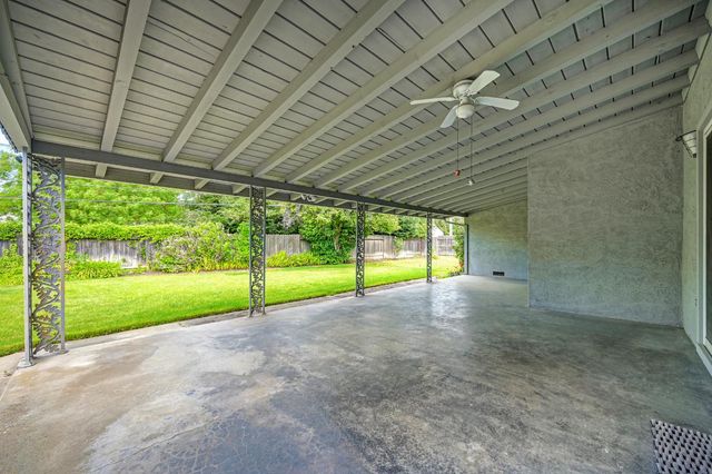 1451 McClaren Dr, Carmichael, CA 95608