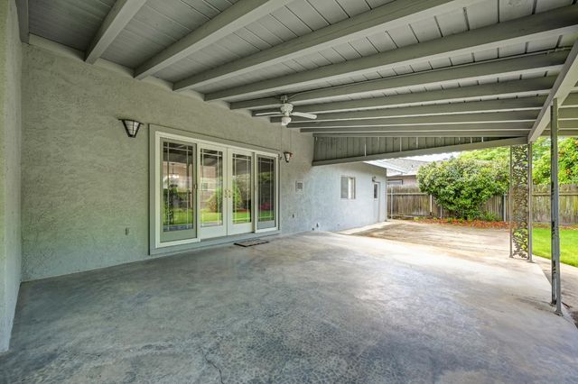 1451 McClaren Dr, Carmichael, CA 95608