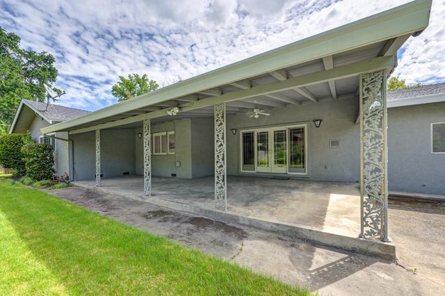 1451 McClaren Dr, Carmichael, CA 95608