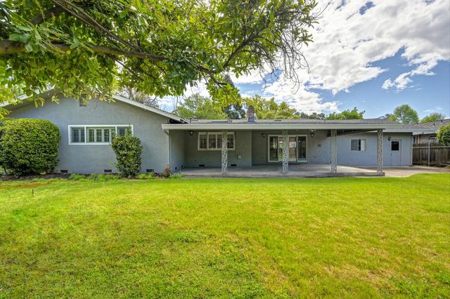 1451 McClaren Dr, Carmichael, CA 95608