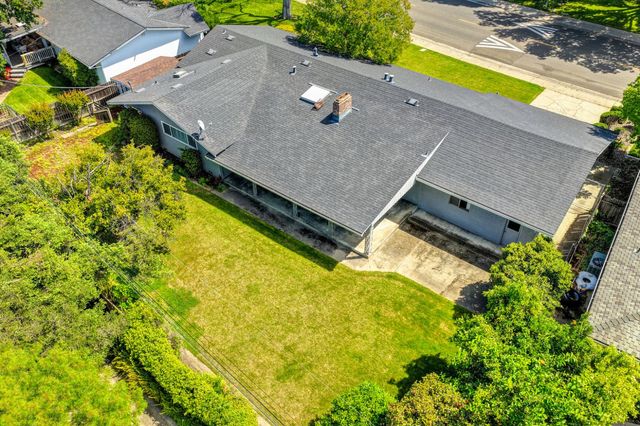 1451 McClaren Dr, Carmichael, CA 95608