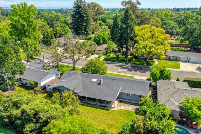 1451 McClaren Dr, Carmichael, CA 95608