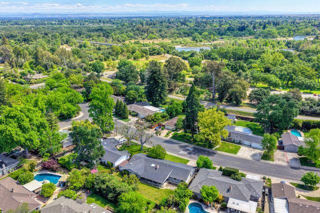 1451 McClaren Dr, Carmichael, CA 95608