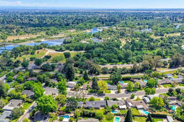 1451 McClaren Dr, Carmichael, CA 95608