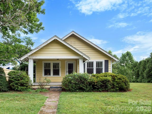 25 Bailey Road, Candler, NC 28715
