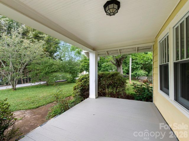25 Bailey Road, Candler, NC 28715