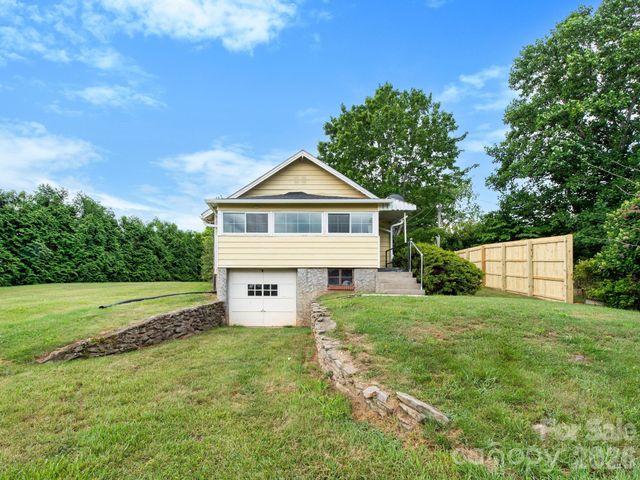 25 Bailey Road, Candler, NC 28715