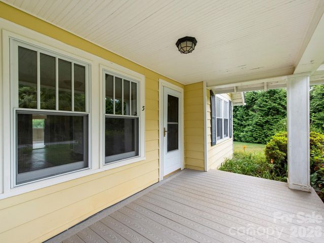 25 Bailey Road, Candler, NC 28715