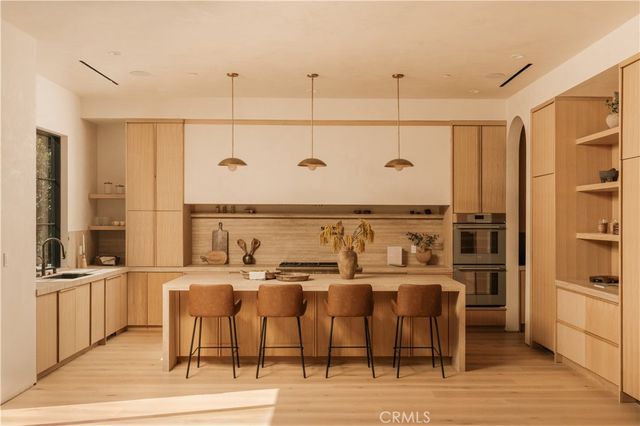 4523 Katherine Avenue, Sherman Oaks, CA 91423
